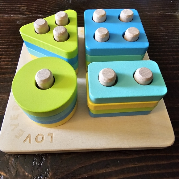 Sort & Stack Peg Puzzle - Picture 3 of 7